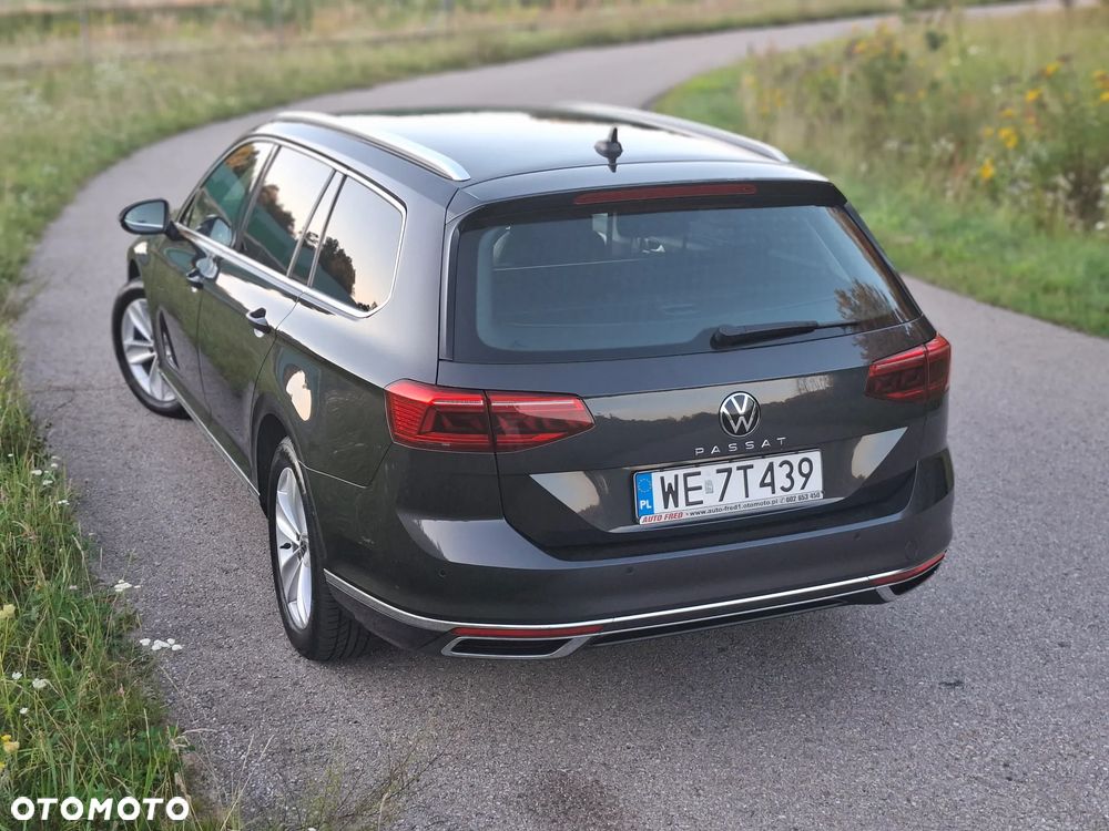 Volkswagen Passat 2.0 TDI Elegance DSG - 14