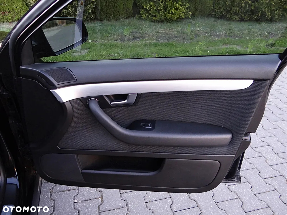 Audi A4 Avant 2.0 TDI Multitronic - 27