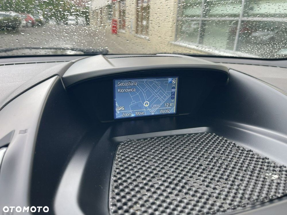 Ford Kuga - 34