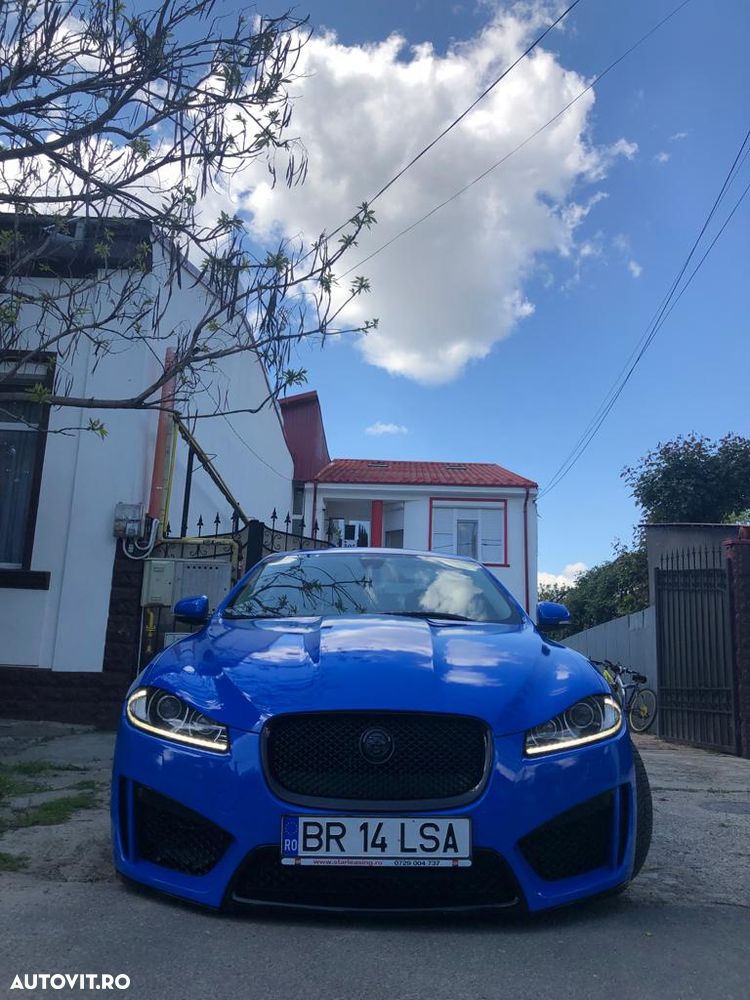Jaguar XF 2.2D Portfolio - 1