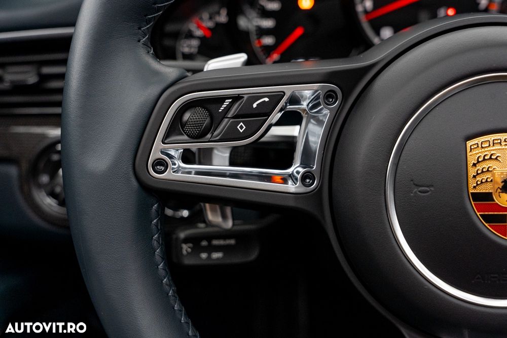 Porsche 911-TURBO-S Standard - 32