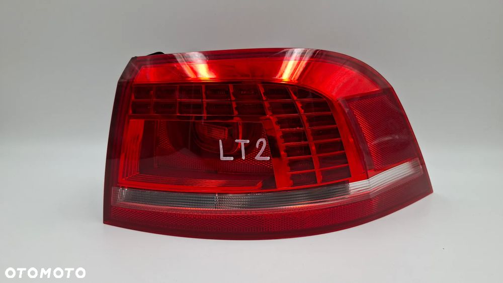 VW PASSAT B7 KOMBI 10-14 LAMPA PRAWA TYŁ TYLNA LED W BŁOTNIK 3AF945208B EU - 1