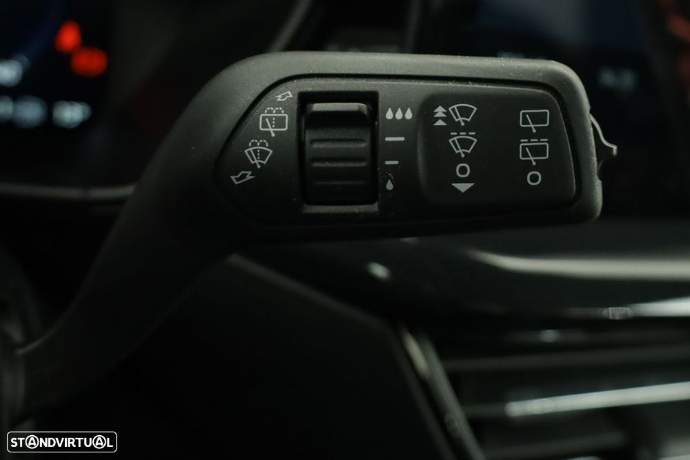 Ford Focus 1.0 EcoBoost MHEV ST-Line X - 18