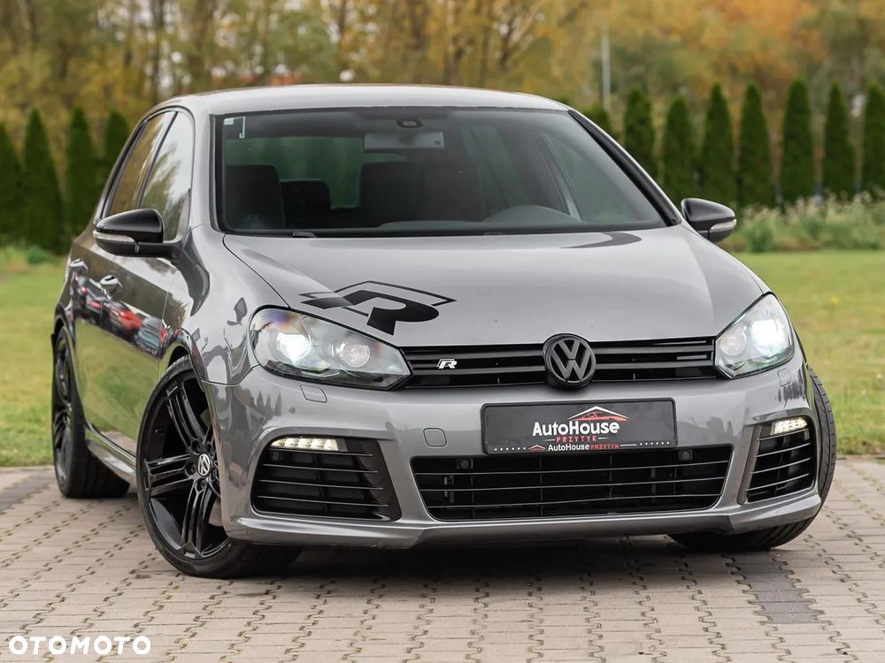 Volkswagen Golf - 1
