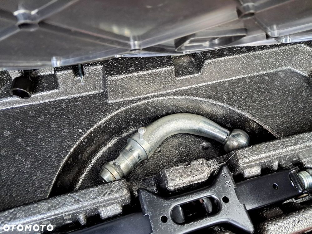 Toyota Avensis 2.0 D-4D Executive - 29