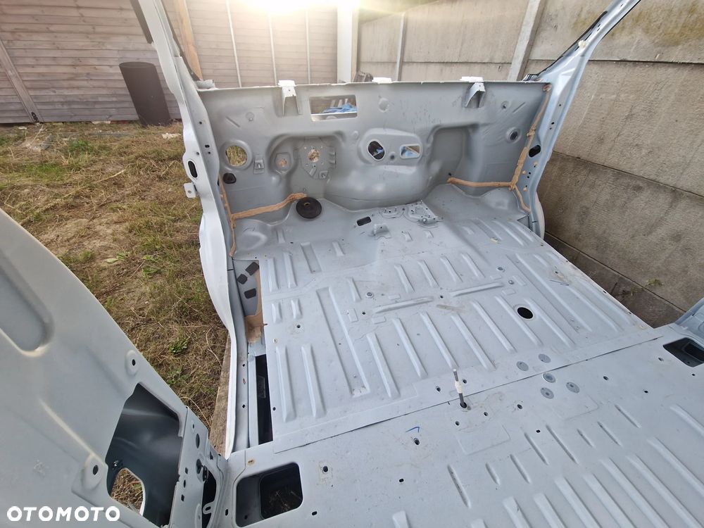 KAROSERIA RENAULT MASTER IV DOKA 2023r - 18