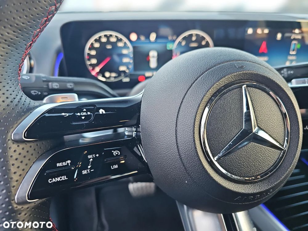 Mercedes-Benz GLB 200 d 4-Matic AMG Line 8G-DCT - 21