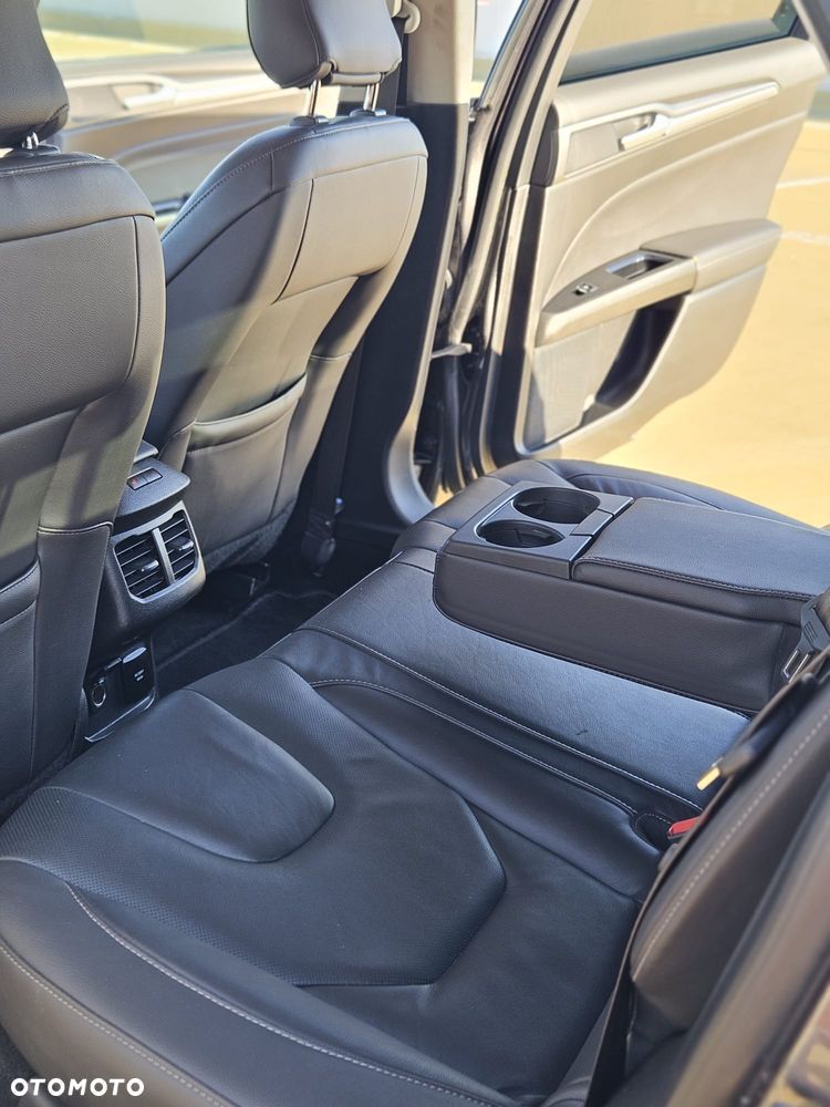 Ford Mondeo 2.0 TDCi Bi-Turbo Titanium PowerShift - 18