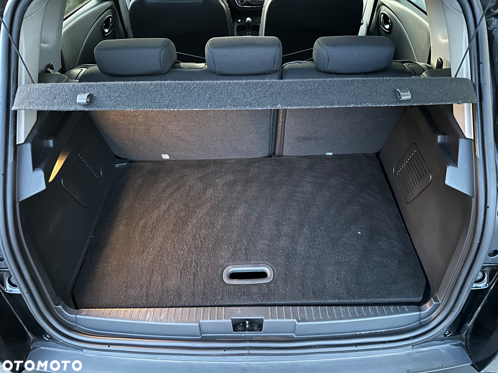 Renault Captur 1.5 dCi Intens EDC - 36