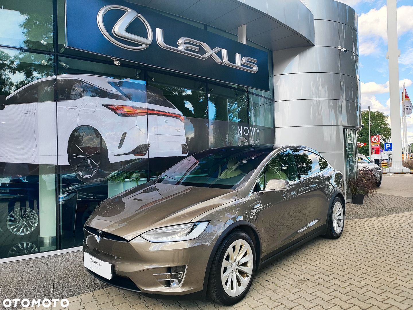 Tesla Model X 90 D - 1