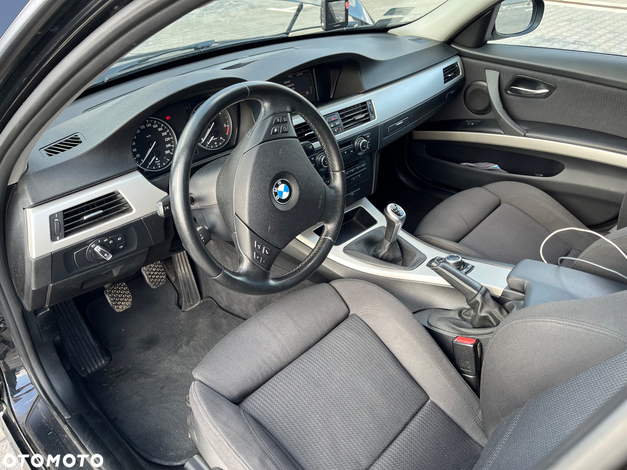 BMW Seria 3 320d DPF Touring Efficient Dynamics Edition - 10