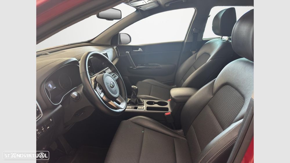 Kia Sportage 1.6 CRDI ISG MHEV Drive - 14