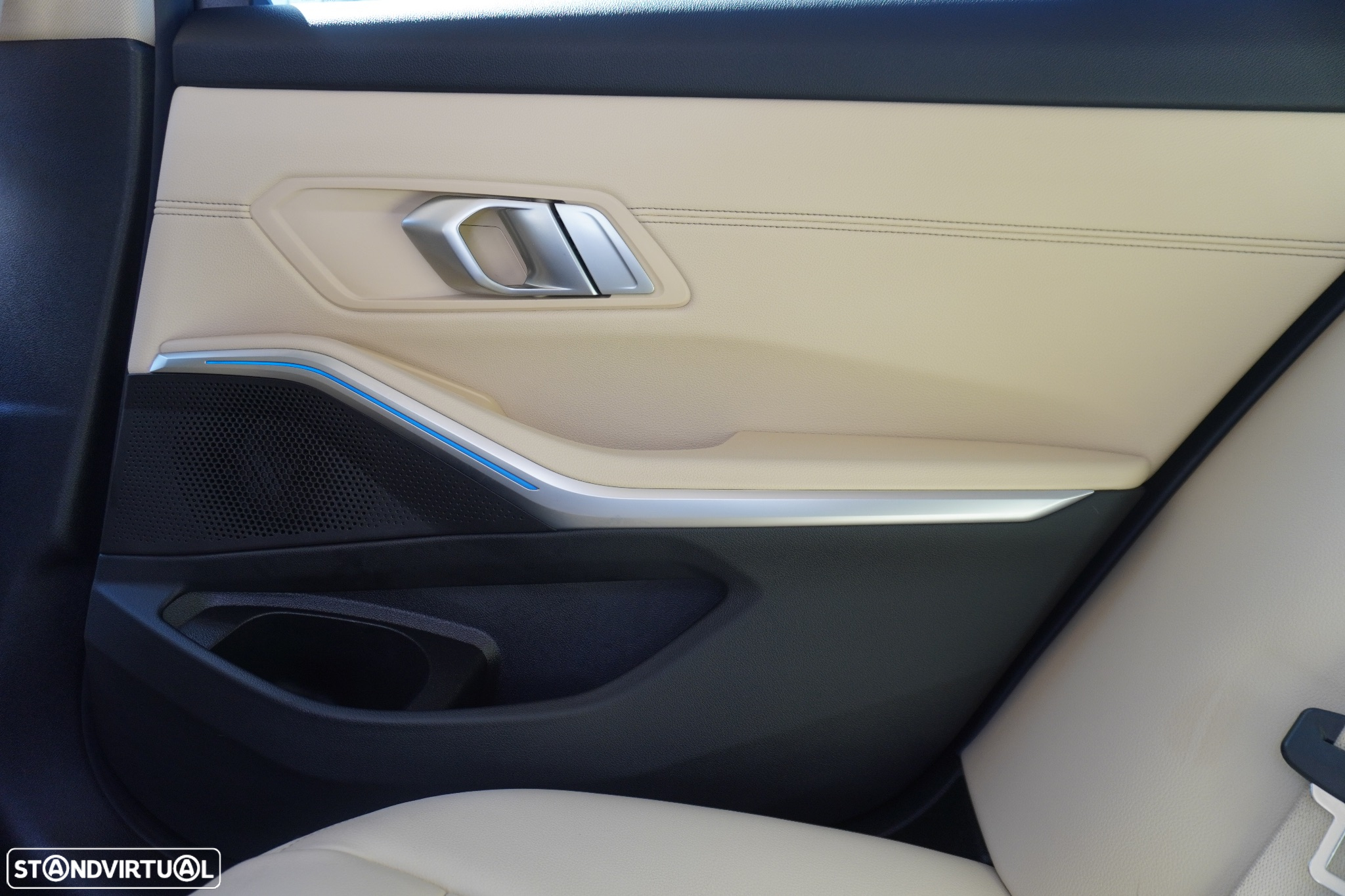 BMW 330 e Touring Line Sport Auto - 24