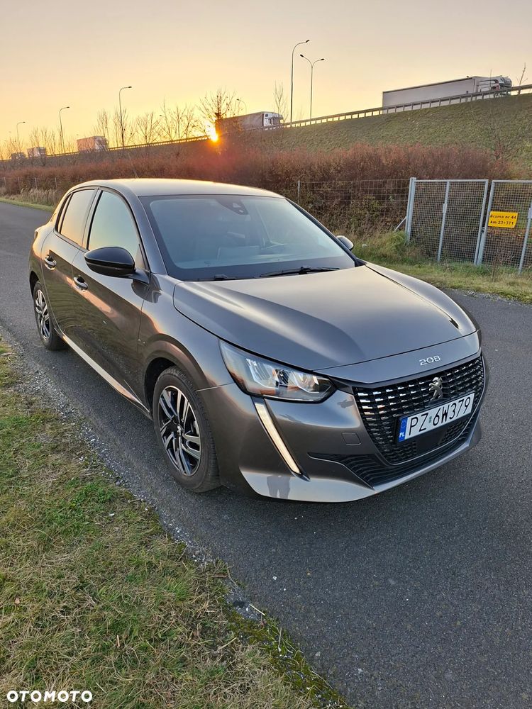 Peugeot 208 Benzin 100 Allure - 11