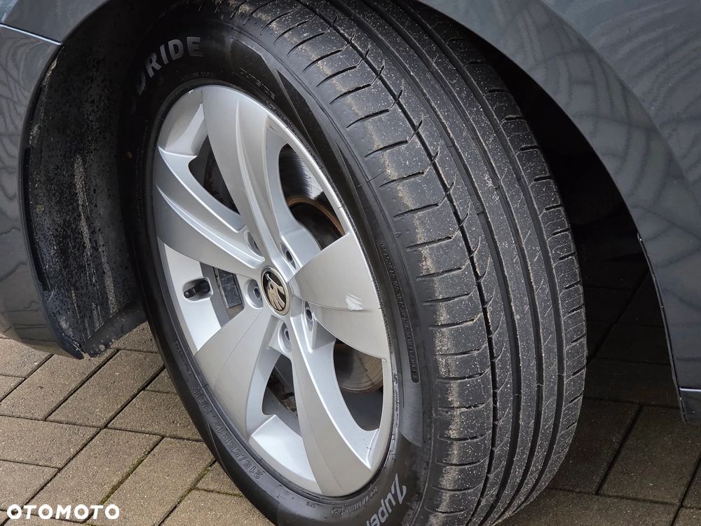 Skoda Octavia 2.0 TDI DSG Edition - 39