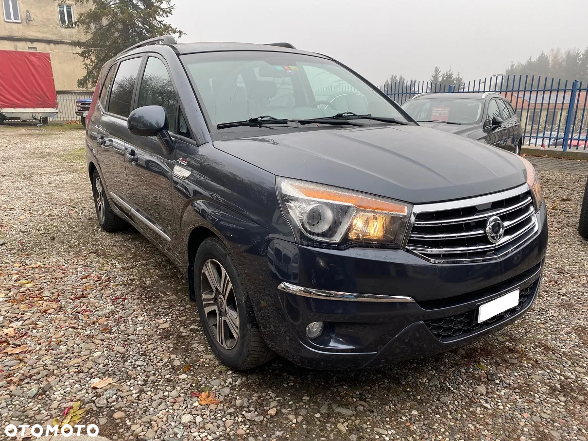 SsangYong/KGM Rodius 200 e-XDi Crystal Plus 4WD - 3
