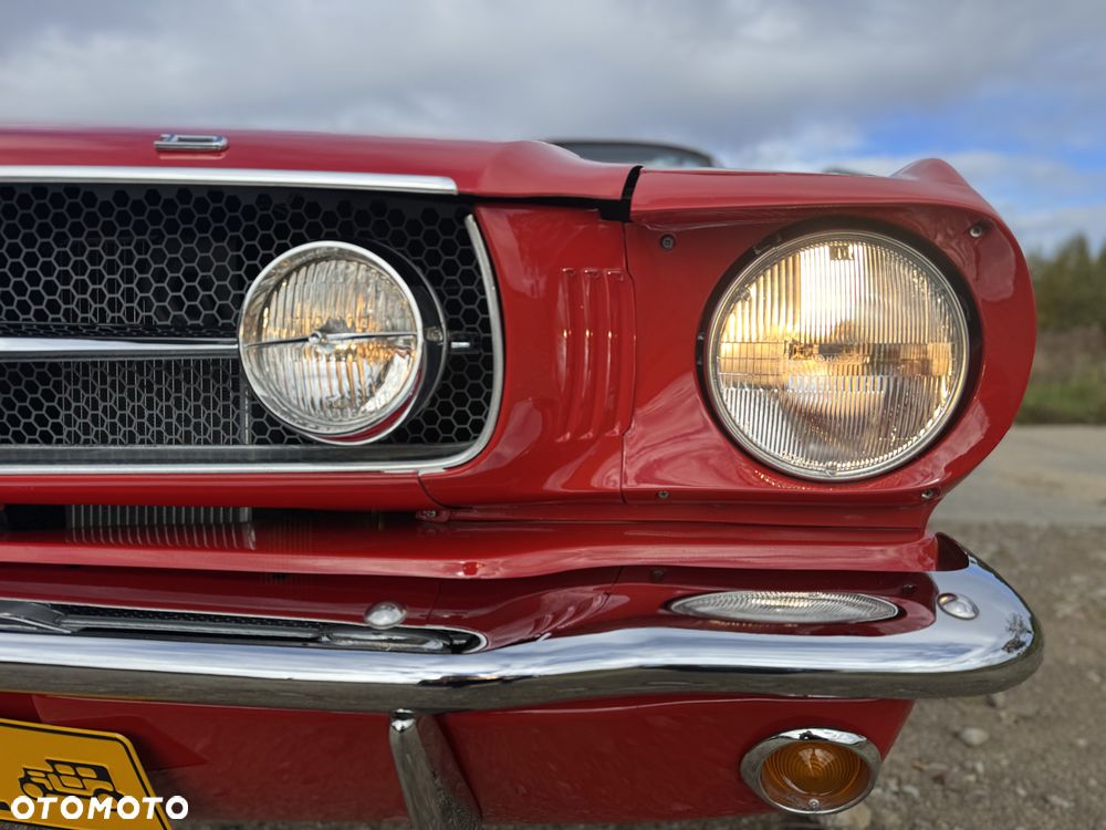 Ford Mustang - 9
