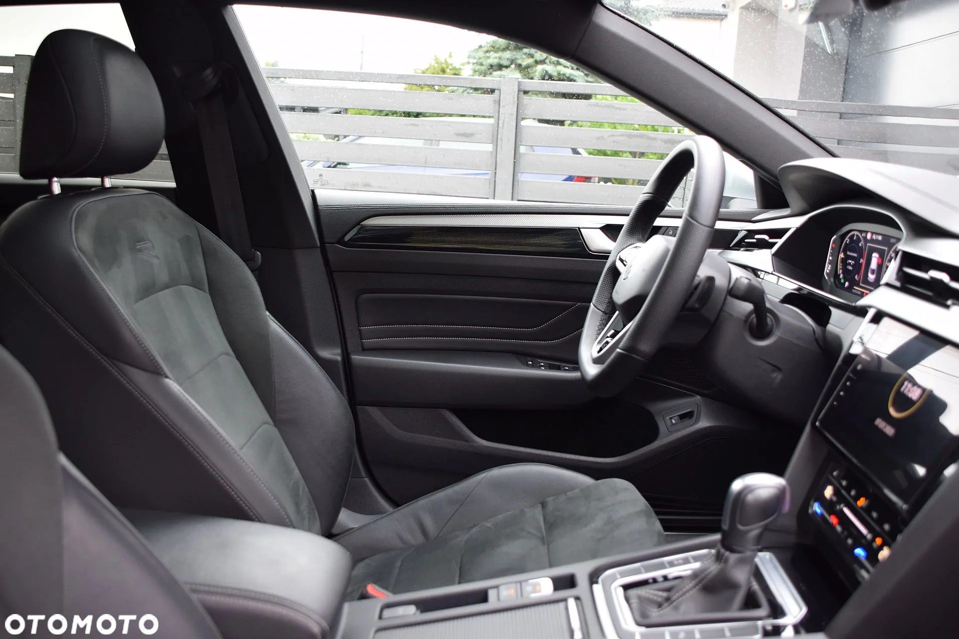 Volkswagen Arteon 2.0 TDI R-Line DSG - 29