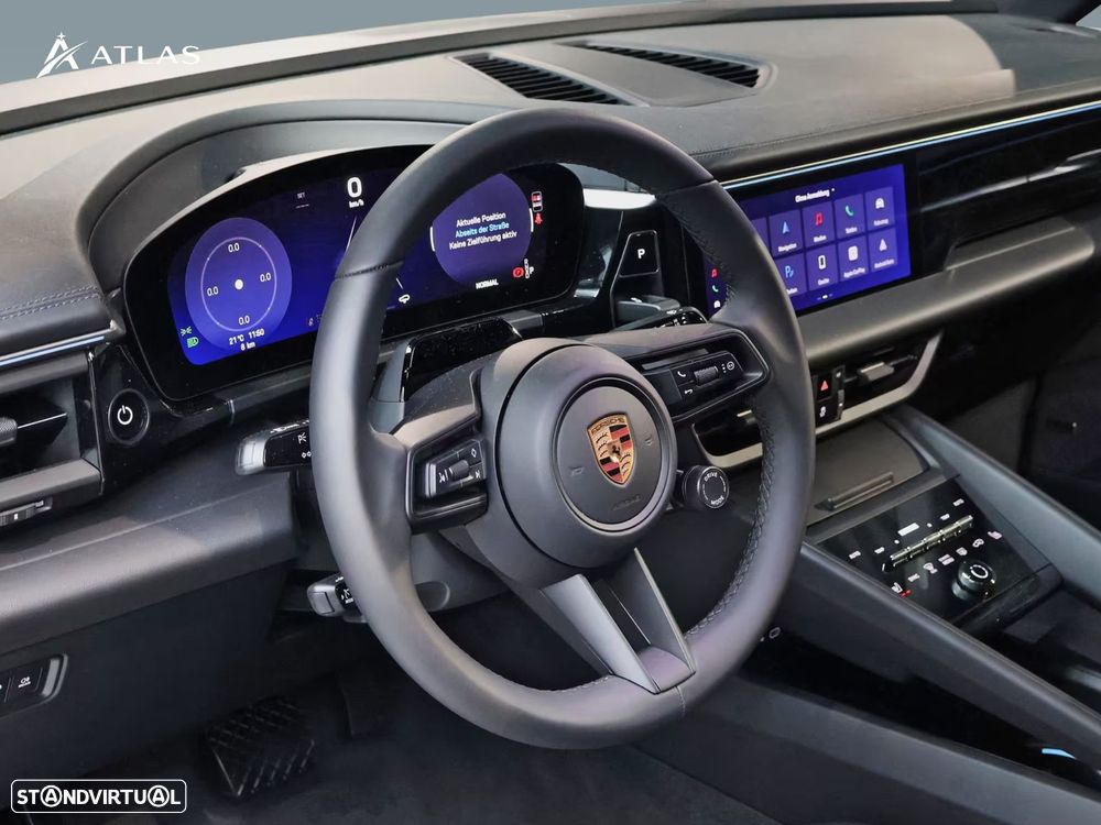 Porsche Macan Electric 4 - 23