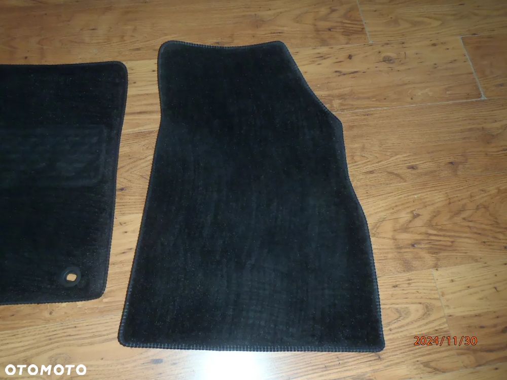 dywanikI dywanik wykładzina welur Chery Omoda 5 22-24r 4 szt ORYGINAŁ - 9