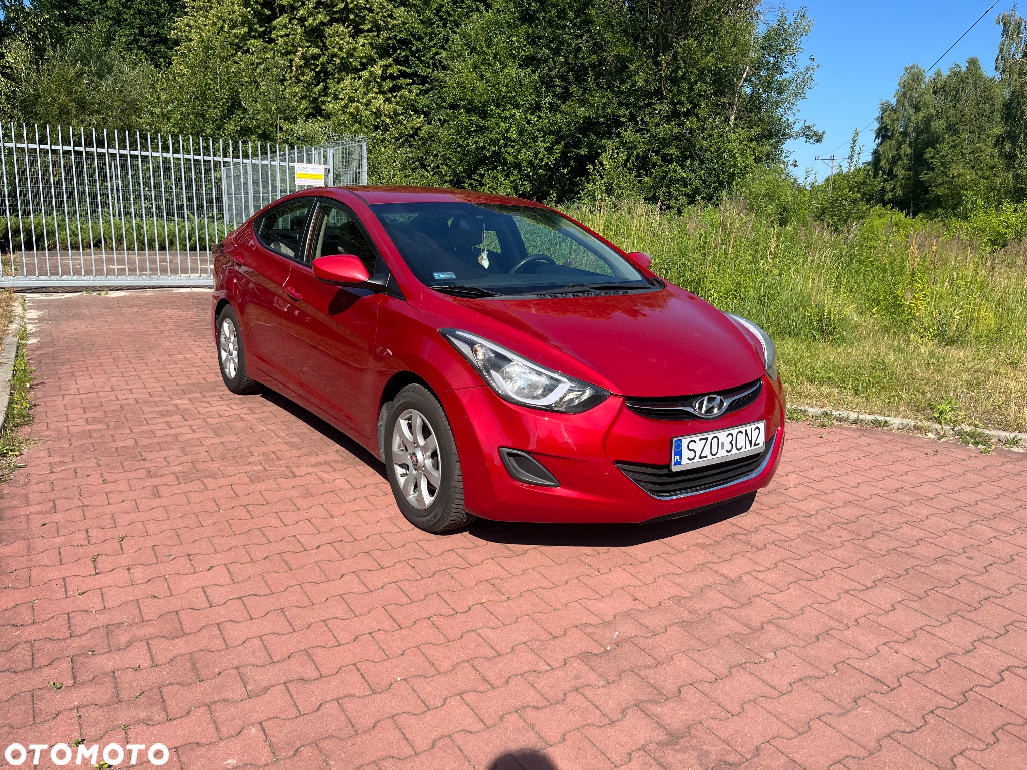 Hyundai Elantra - 2
