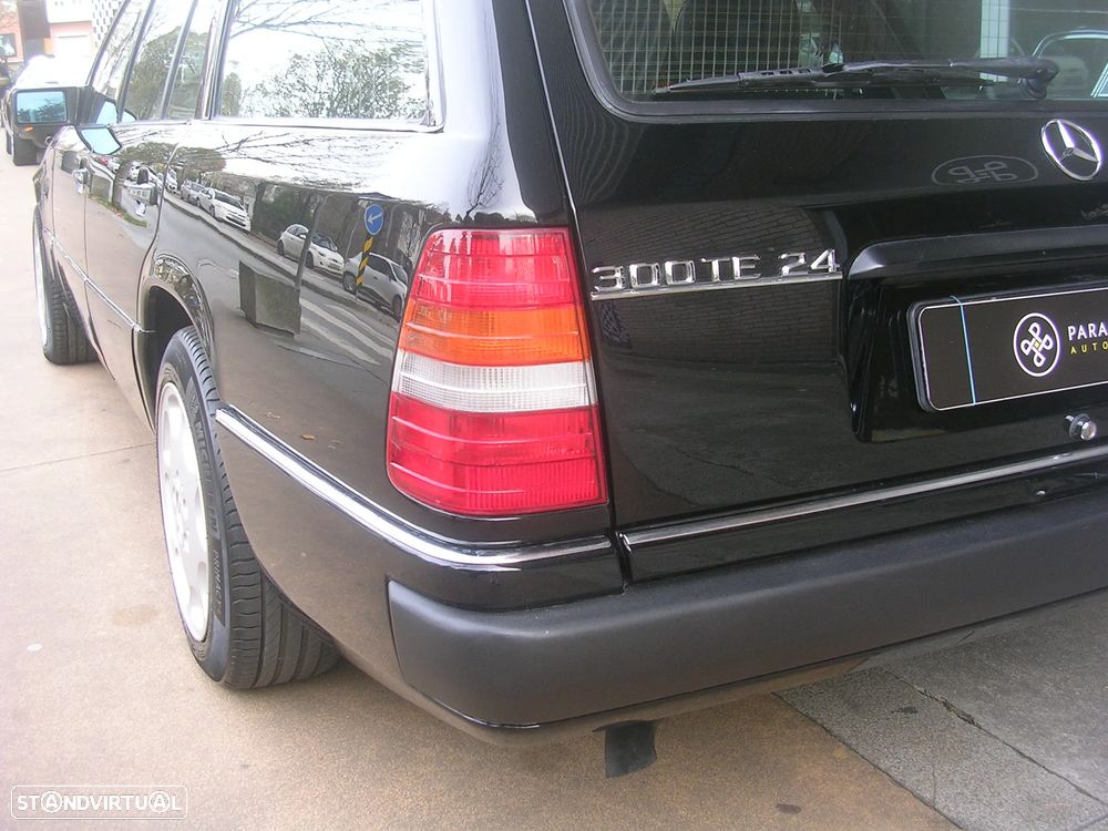 Mercedes-Benz W124 (1984-1997) 300 TE-24 - 13