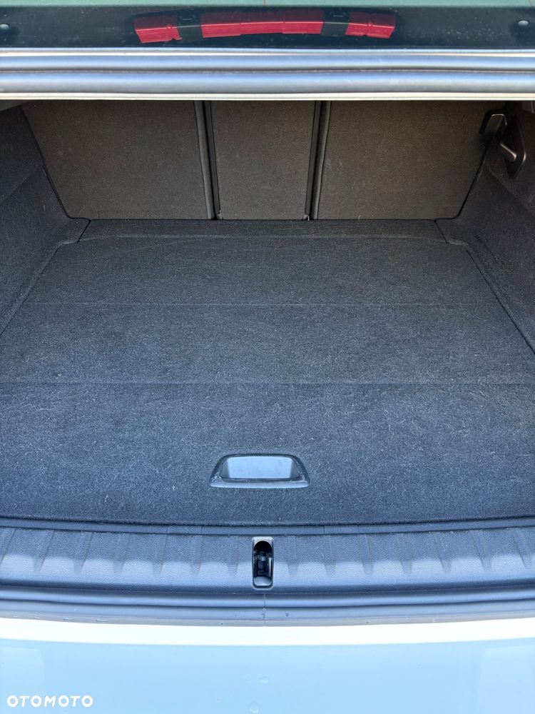 BMW Seria 2 218i - 21