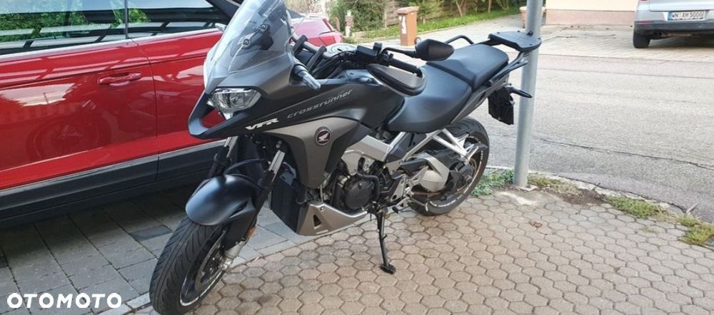 Honda VFR - 3