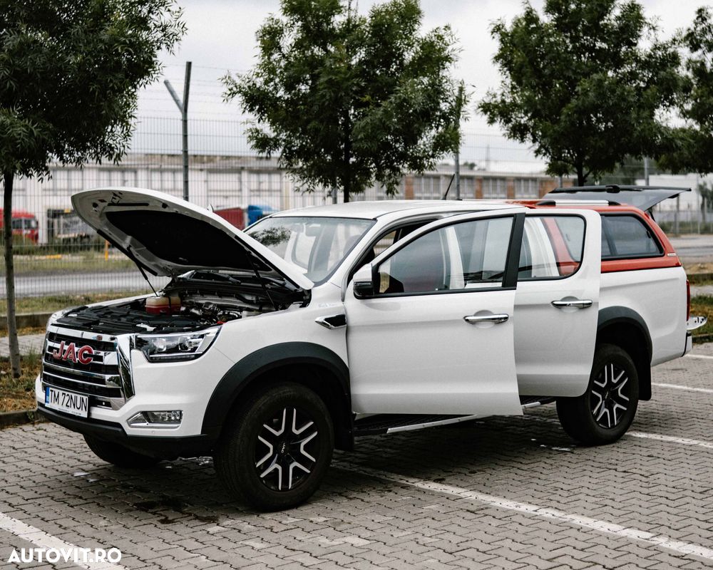 JAC T8 - 17