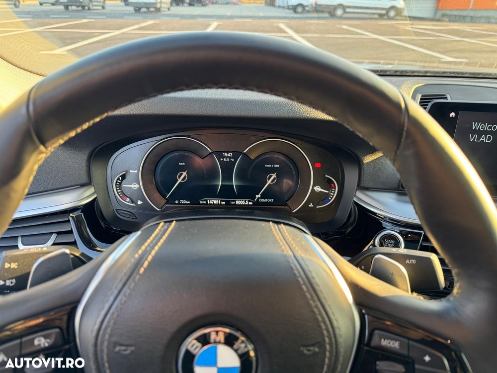 BMW Seria 5 530d xDrive AT - 8