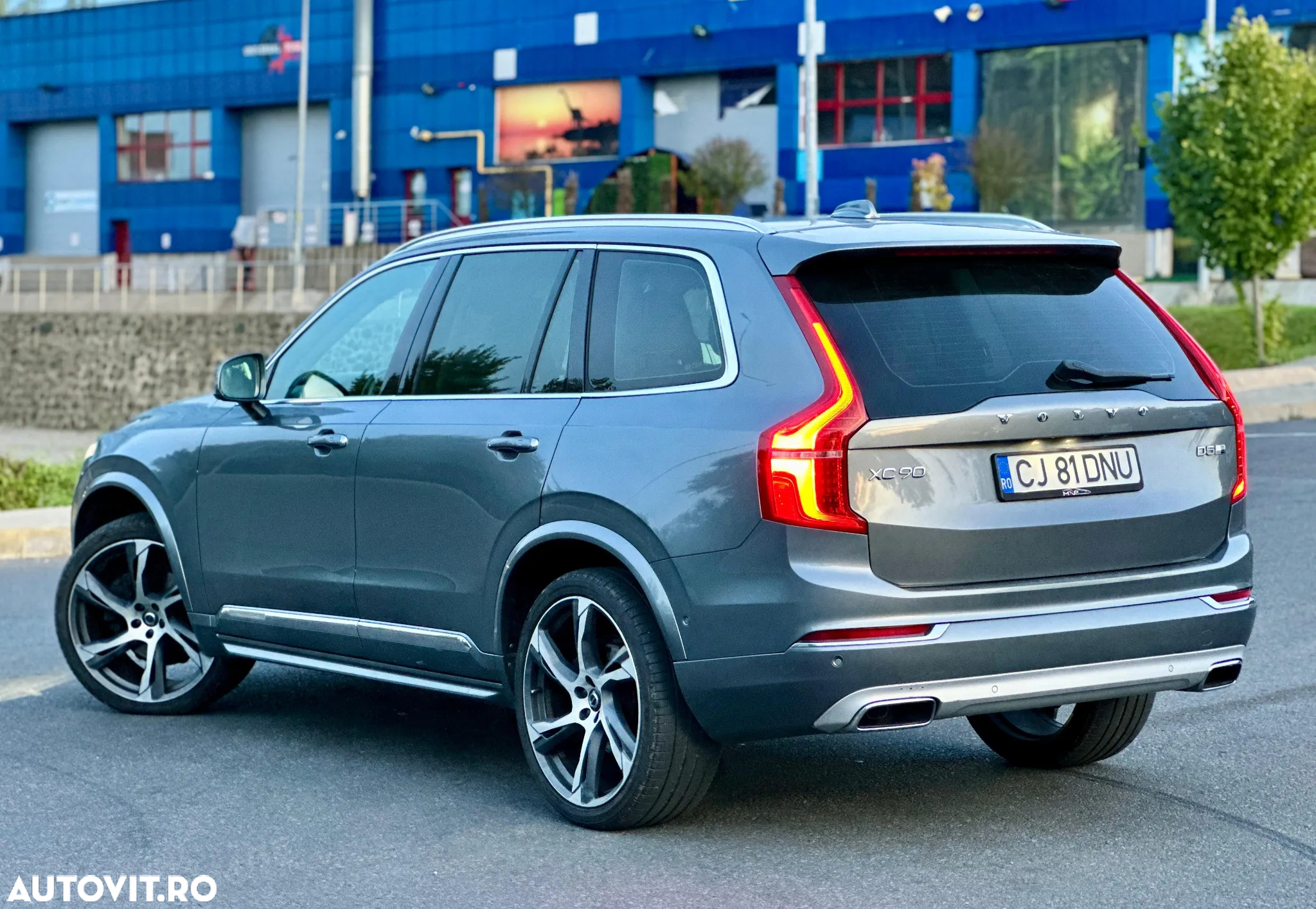 Volvo XC 90 D5 AWD Geartronic Inscription - 4