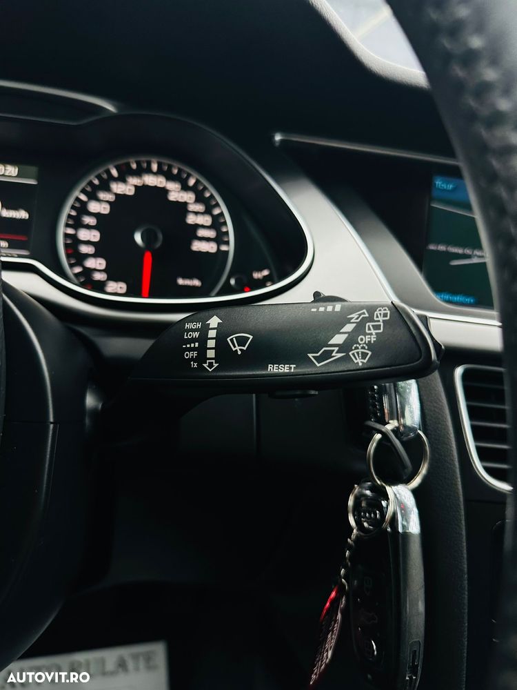 Audi A4 2.0 TDI DPF multitronic Attraction - 31