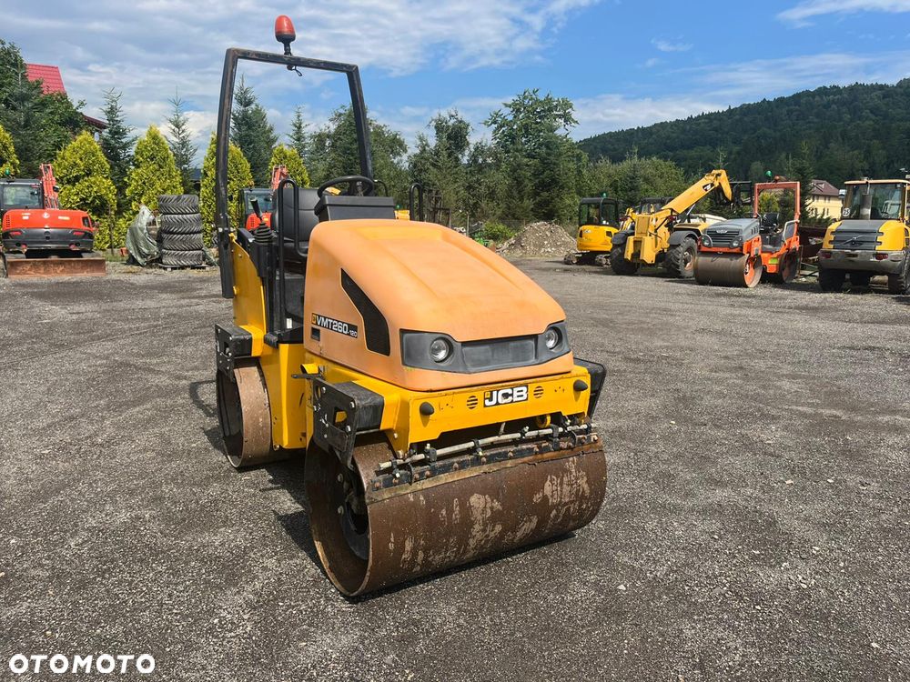 Walec wibracyjny JCB VMT260-120, 2014r. waga 3 tony, Bomag BMP8500. - 2