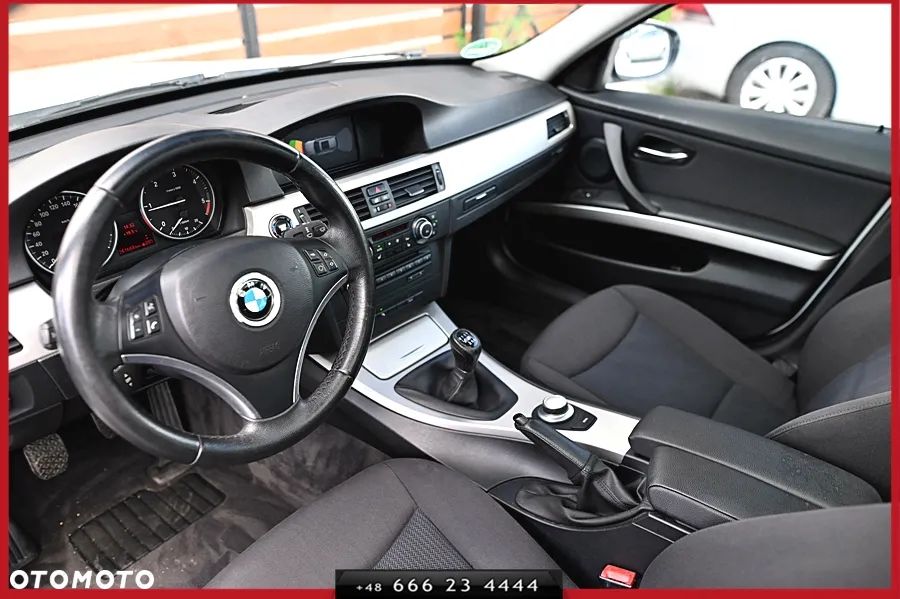 BMW Seria 3 320d DPF Efficient Dynamics Edition Edition Exclusive - 18
