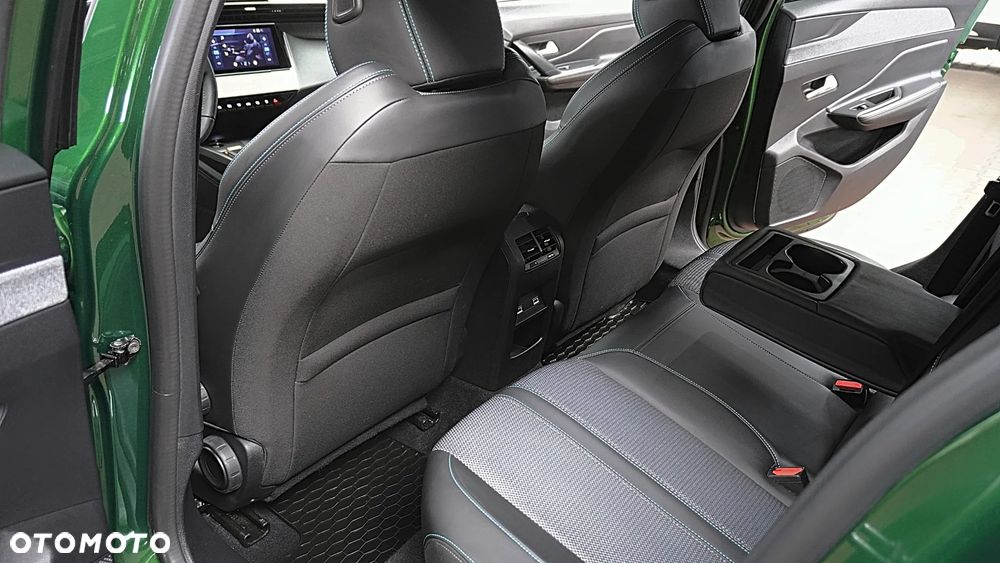 Peugeot 308 1.2 PureTech Allure Pack S&S EAT8 - 16