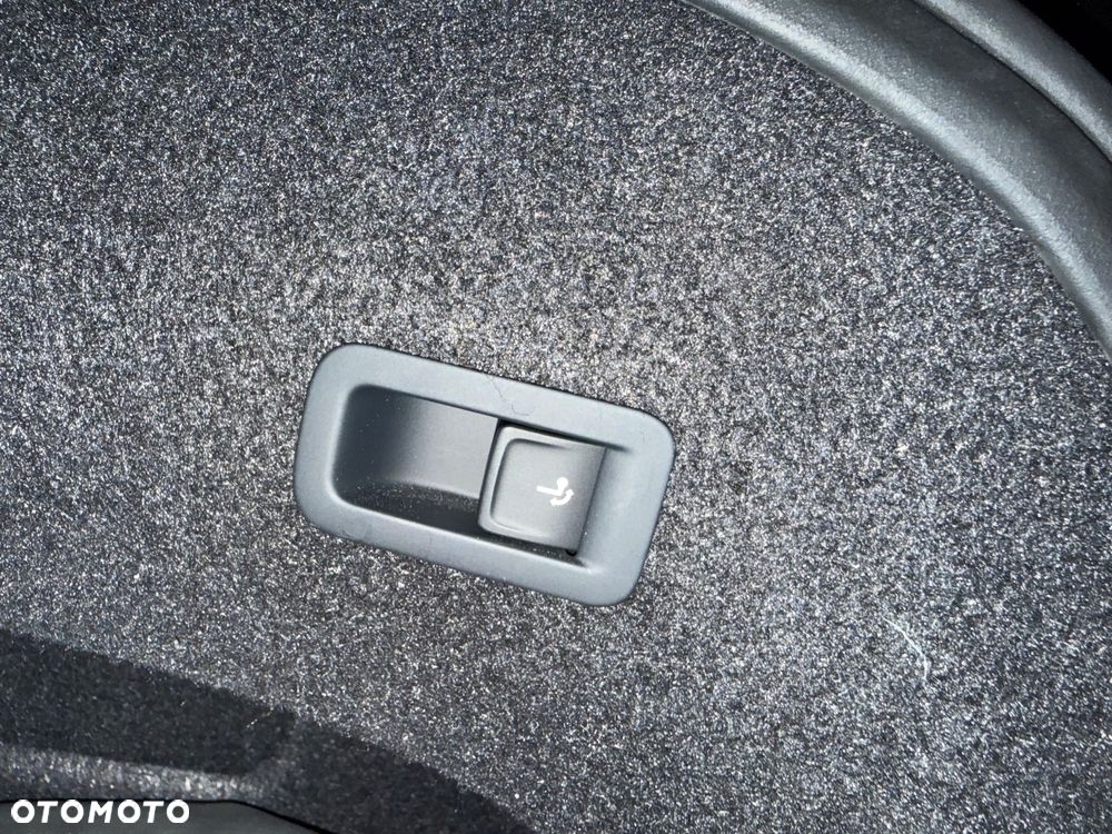 Volkswagen Passat 2.0 TSI Elegance DSG - 9
