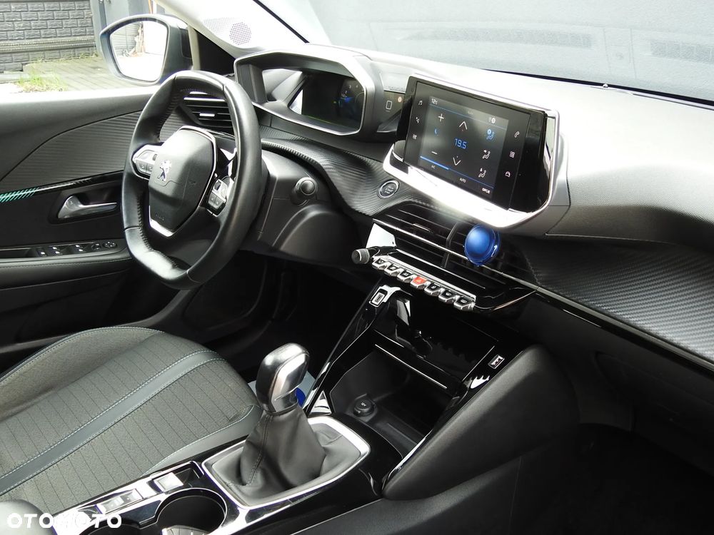 Peugeot 208 PureTech 75 Allure Pack - 17