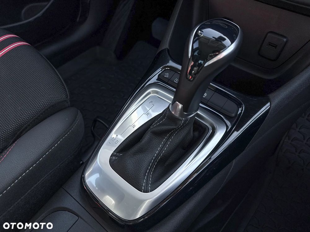 Opel Crossland 1.2 T GS Line - 24