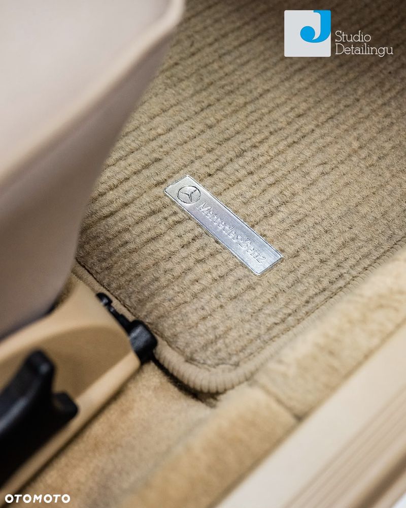 Mercedes-Benz Klasa E 200 Elegance - 21