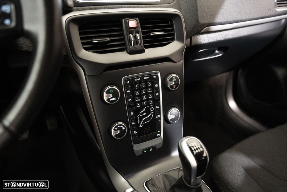 Volvo V40 2.0 D2 Momentum - 11
