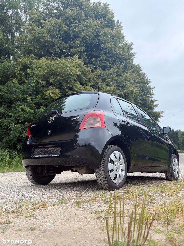 Toyota Yaris 1.0 Luna - 9