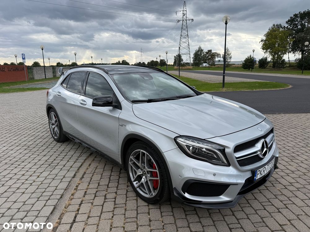 Mercedes-Benz GLA - 8