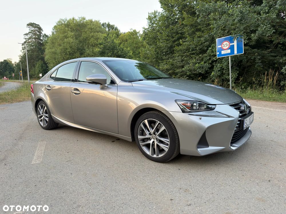 Lexus IS 200t / 300 Elegance - 2