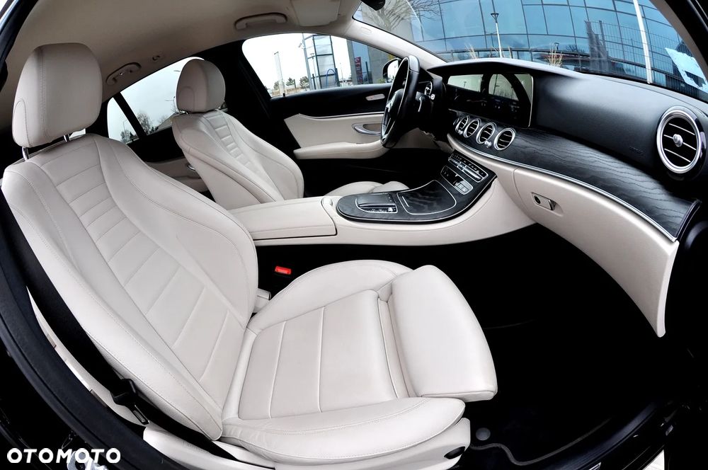 Mercedes-Benz Klasa E 200 9G-TRONIC Avantgarde - 29