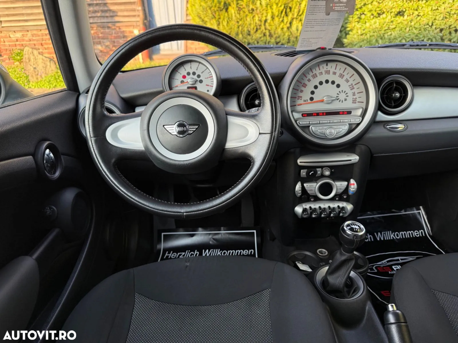 Mini Cooper Standard - 11
