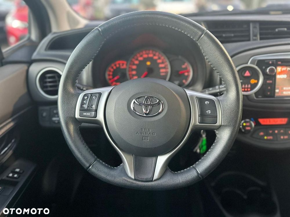 Toyota Yaris 1.33 Premium - 14