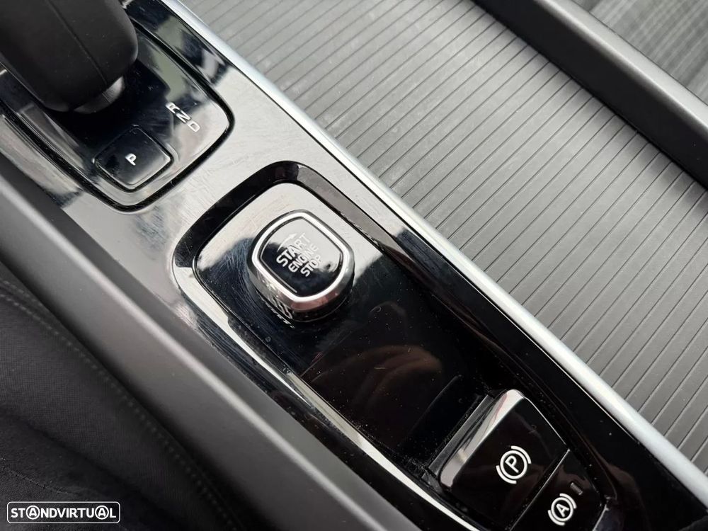 Volvo XC 60 2.0 B4 Core - 13