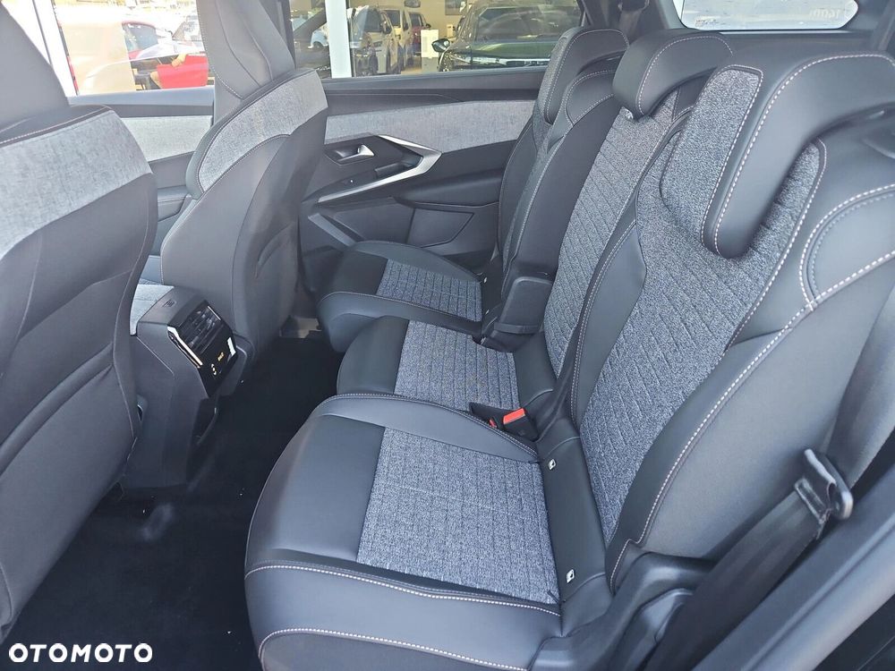 Peugeot 5008 - 13
