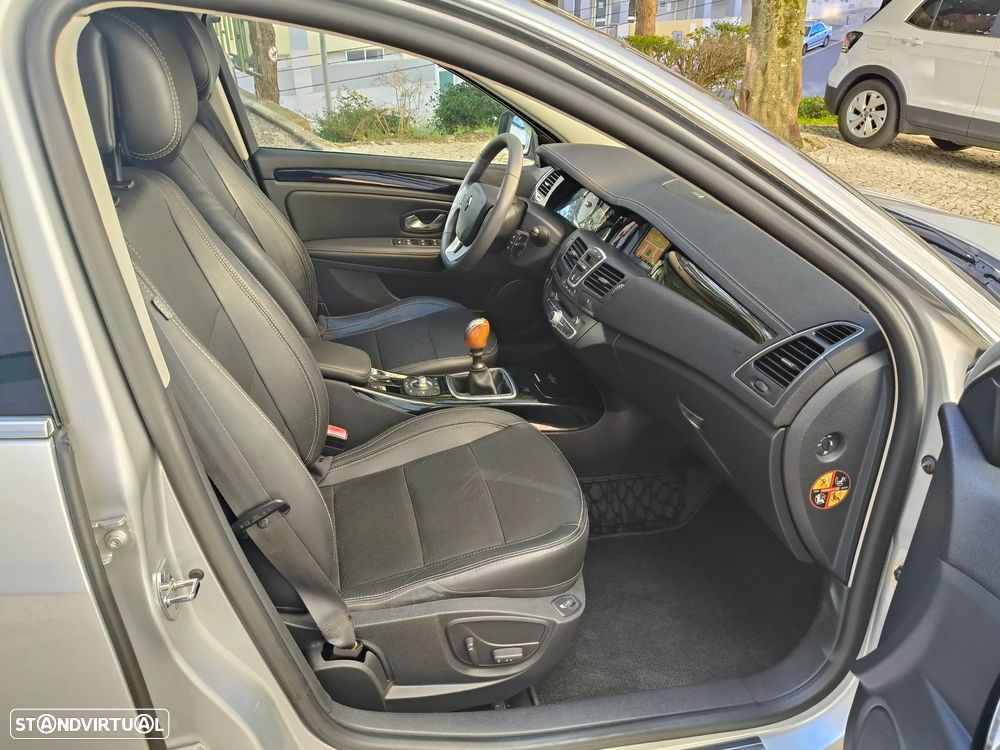 Renault Laguna Break 2.0 dCi Initiale - 16