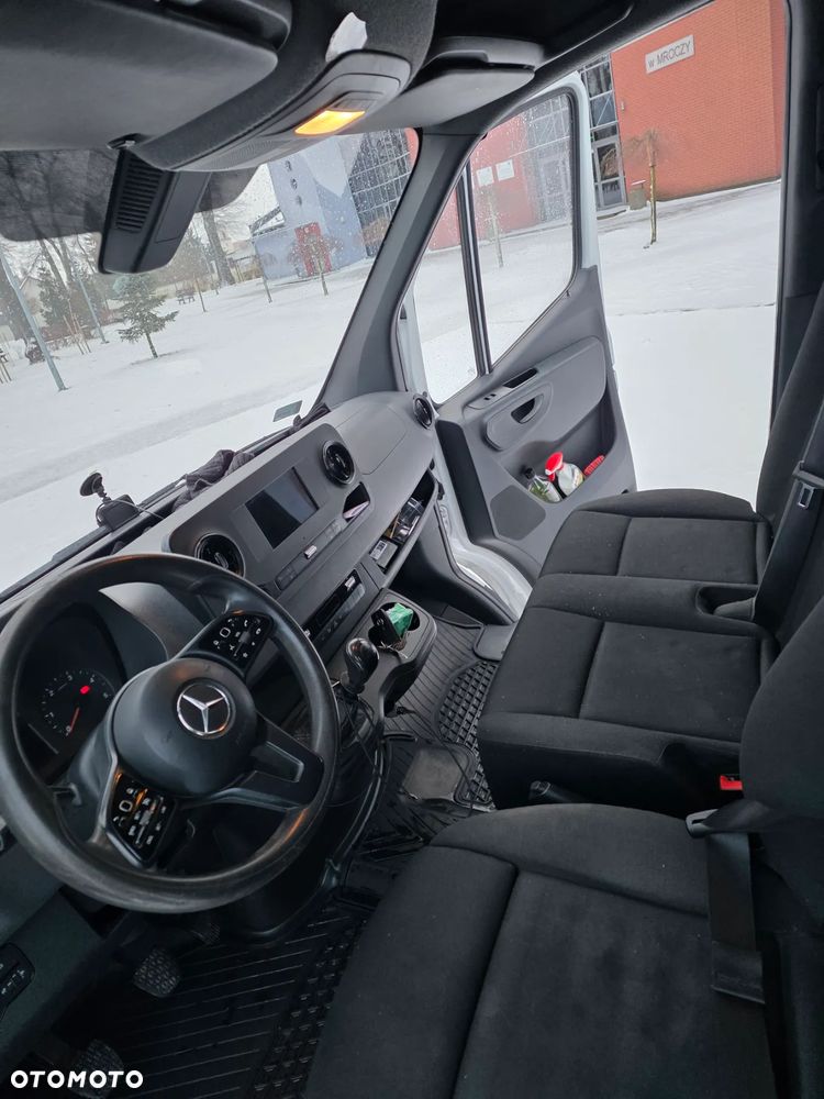 Mercedes-Benz Sprinter - 7